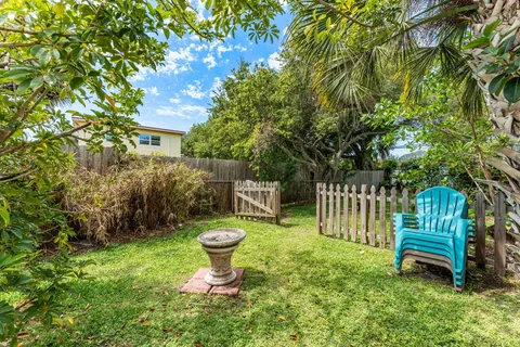 $590,000 | 214 South Orlando Avenue, Cocoa Beach, FL 32931