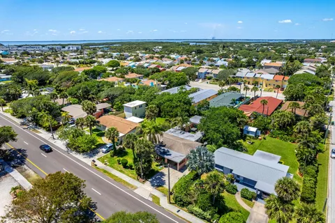 $590,000 | 214 South Orlando Avenue, Cocoa Beach, FL 32931