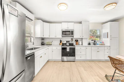 $590,000 | 214 South Orlando Avenue, Cocoa Beach, FL 32931