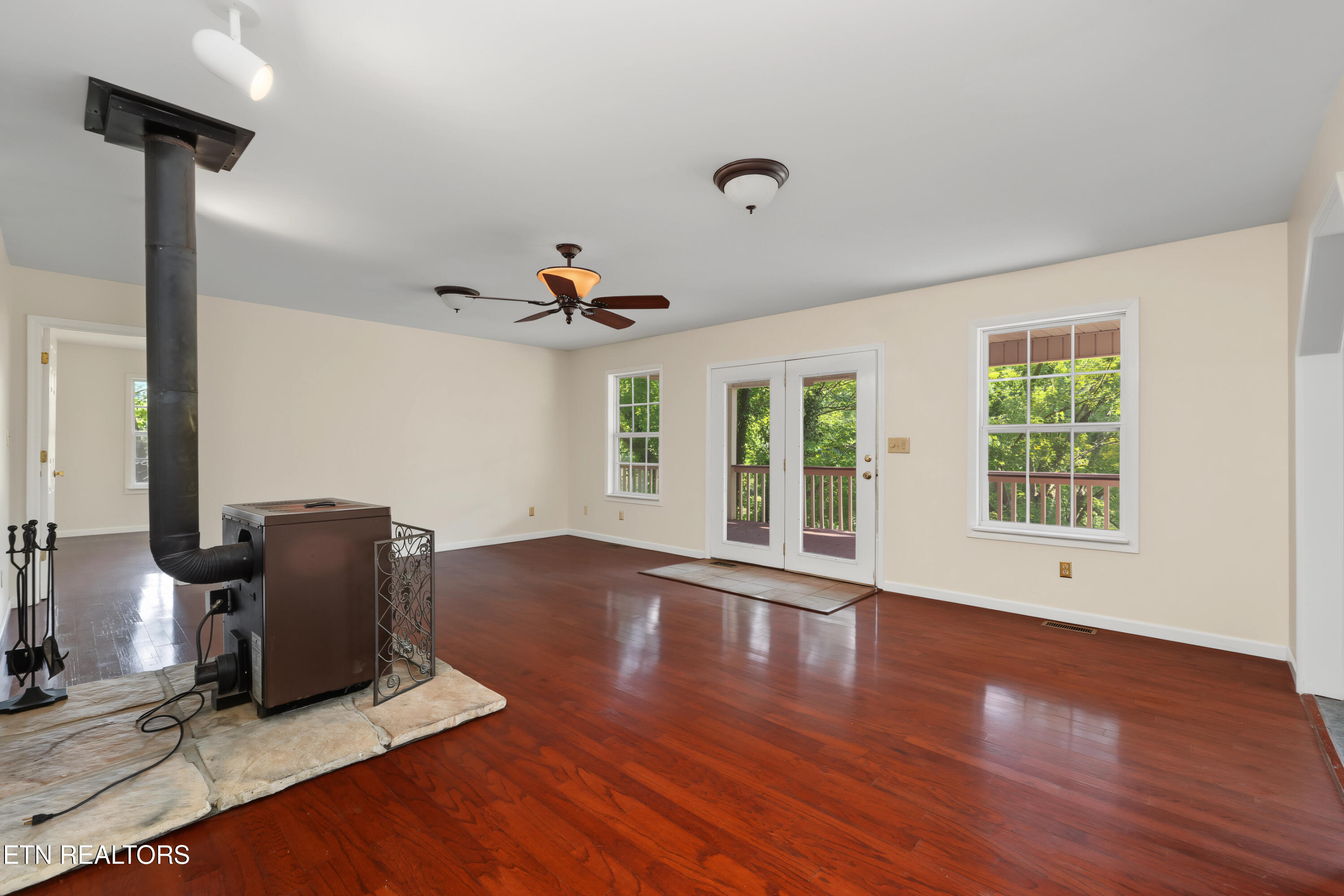7712 Berry Williams Road Townsend, TN 37882 - Photo 9 of 28 DSC03784-2