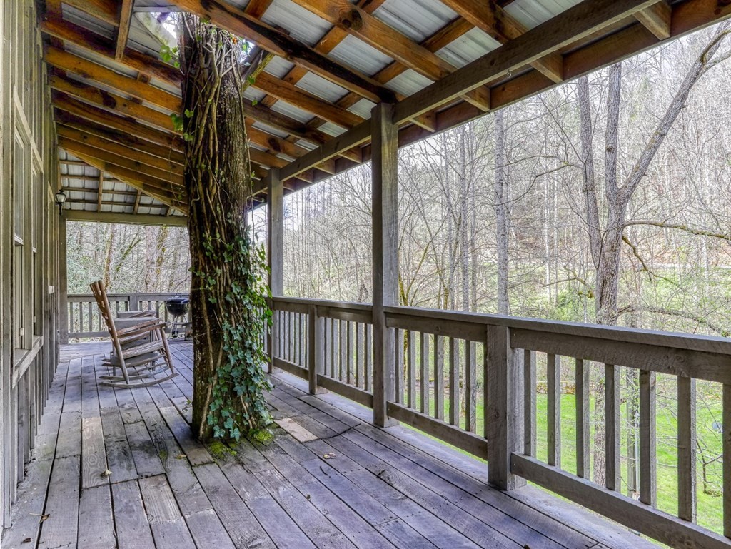 381 Caney Creek Road Pigeon Forge, TN 37876 - Photo 3 of 17 Gallery Image 3