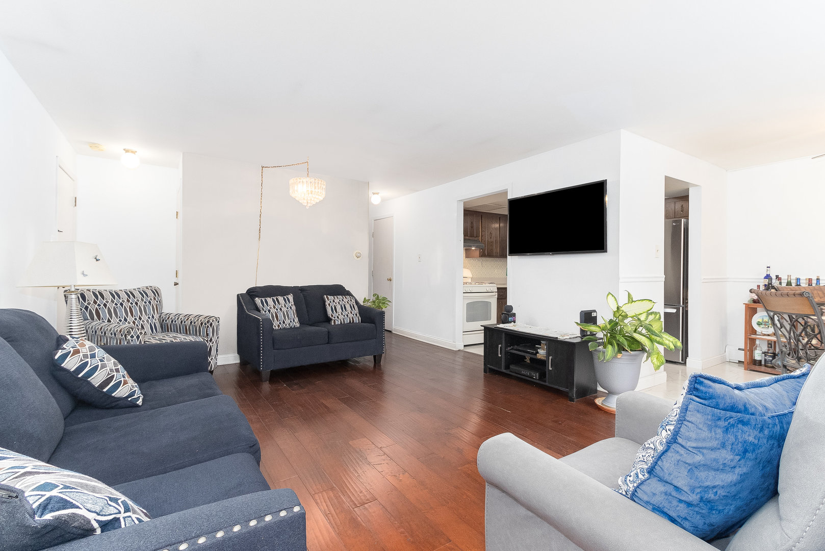 7104 98th Street, Unit 302 Chicago Ridge, IL 60415 - Photo 6 of 24 Gallery Image 6