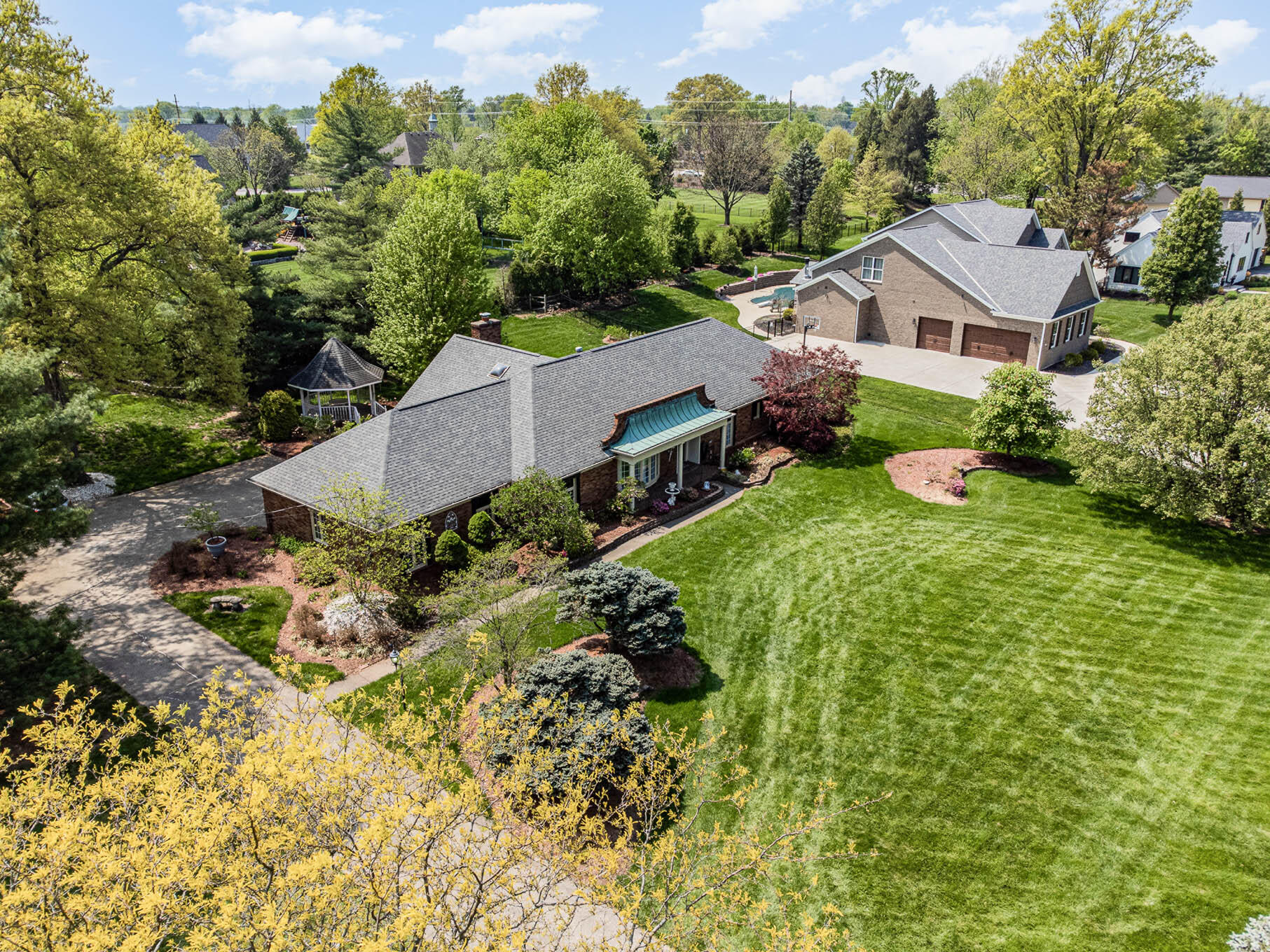 215 Dudley Road Fort Mitchell, KY 41017 - Photo 4 of 39