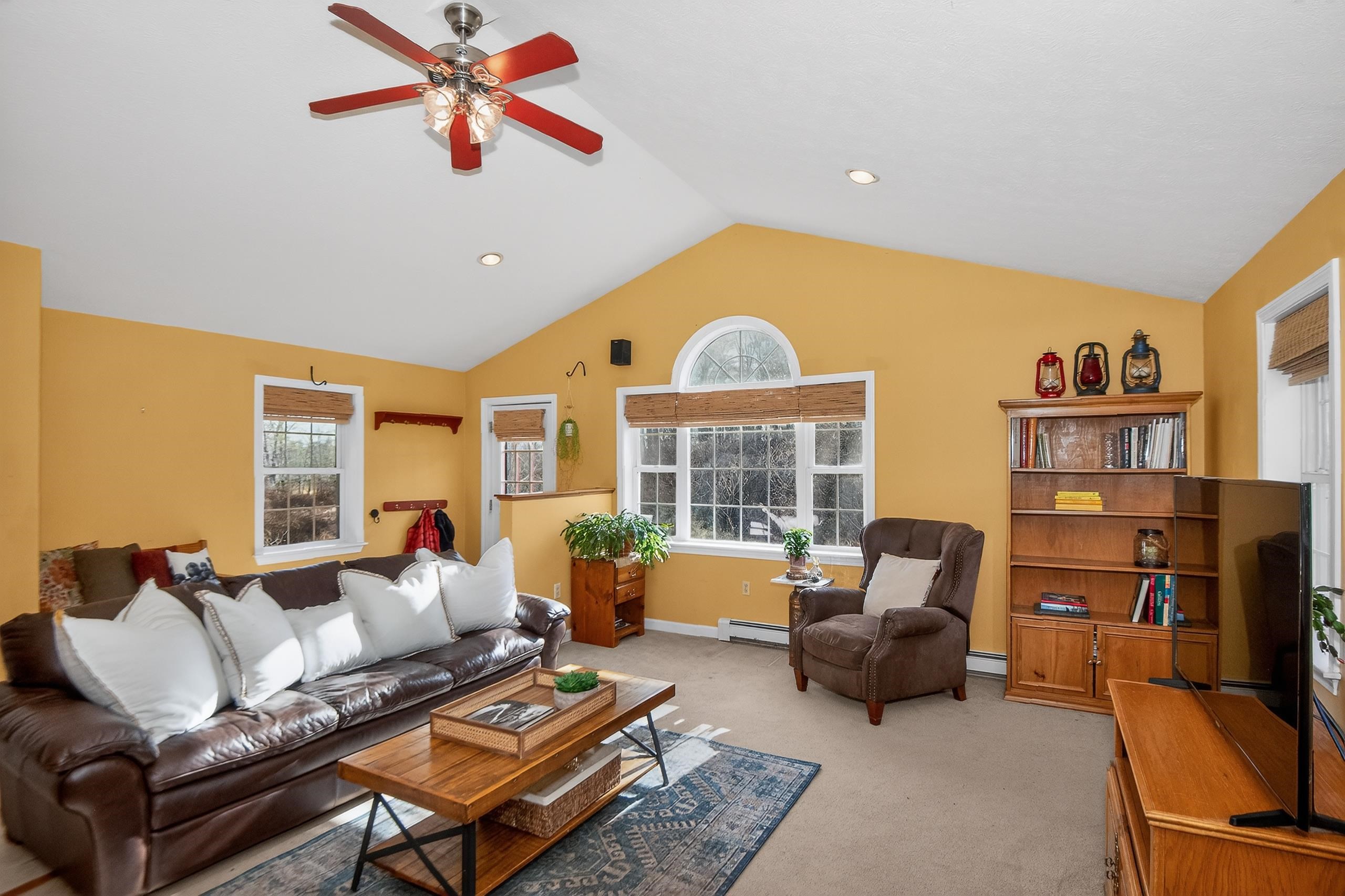 2 Joslin Road Amherst, NH 03031 - Photo 3 of 44 Gallery Image 3