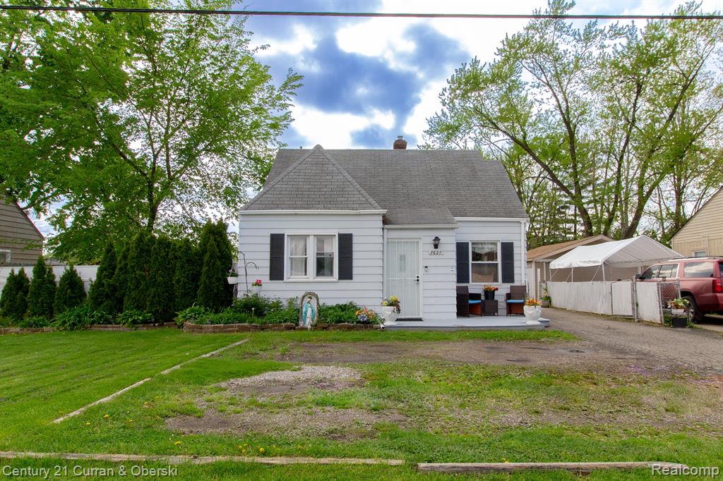7627 Inkster Road Westland, MI 48185 - Photo 1 of 24