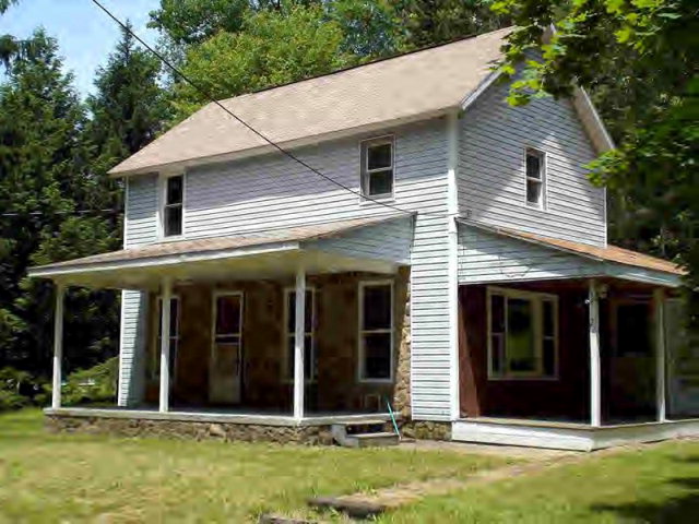 22 Madison Street Franklin, PA 16323 - Photo 1 of 1 Main View