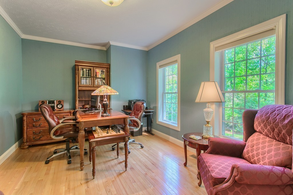 28 Robinson Road Westford, MA 01886 - Photo 8 of 30 Gallery Image 8
