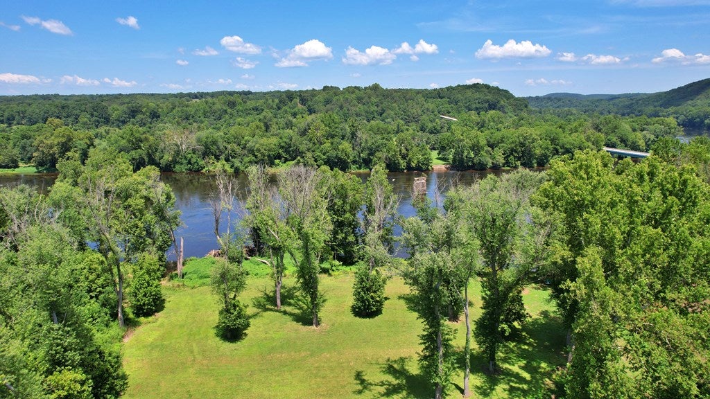 5977 River Road Gladstone, VA 24553 - Photo 4 of 56 Gallery Image 4