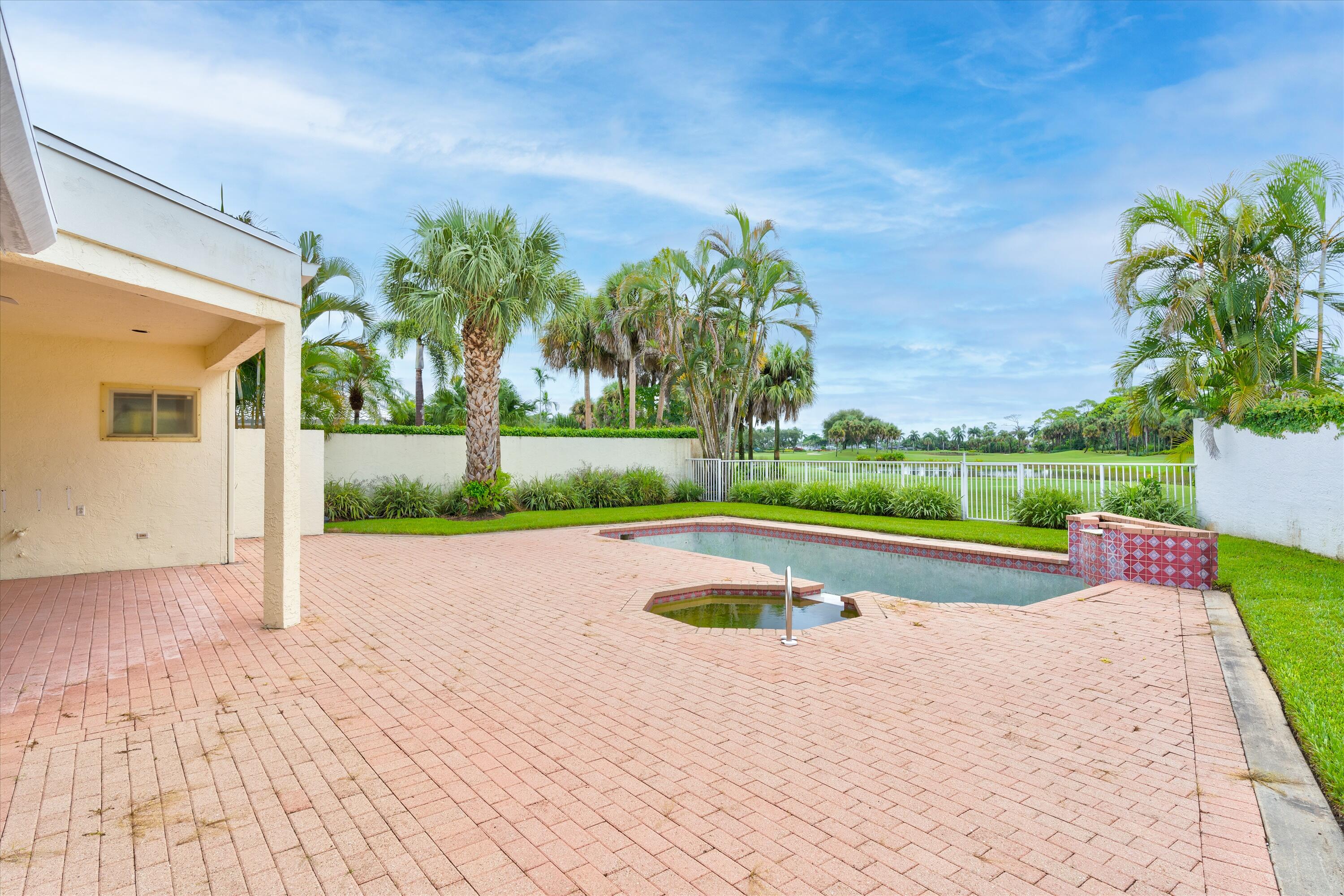 5772 Waterford Boca Raton, FL 33496 - Photo 23 of 26 Pool