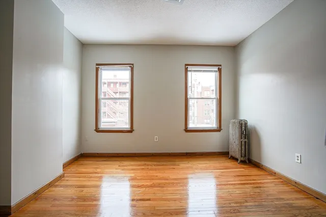 $1,990 | 193 Beech Street, Unit 193, Holyoke, MA 01040