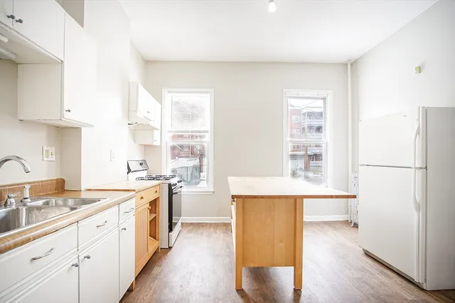 $1,990 | 193 Beech Street, Unit 193, Holyoke, MA 01040