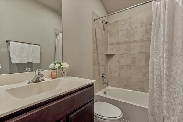 $2,049 | 13959 Leigh Lake Lane, Conroe, TX 77384