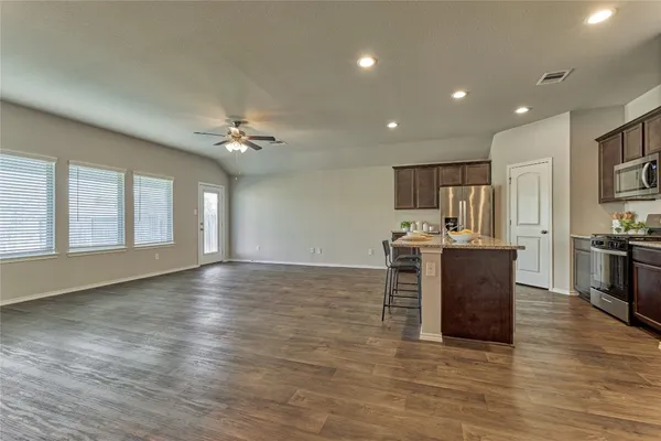 $2,049 | 13959 Leigh Lake Lane, Conroe, TX 77384