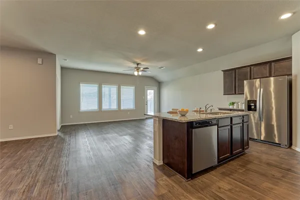 $2,049 | 13959 Leigh Lake Lane, Conroe, TX 77384