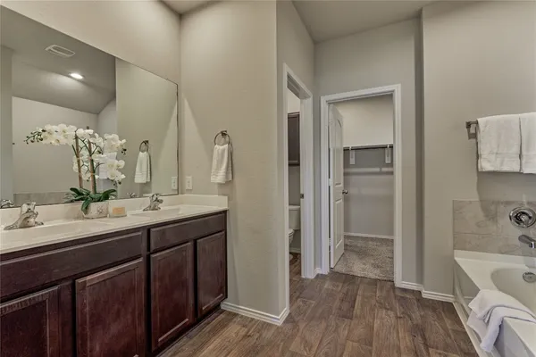 $2,049 | 13959 Leigh Lake Lane, Conroe, TX 77384