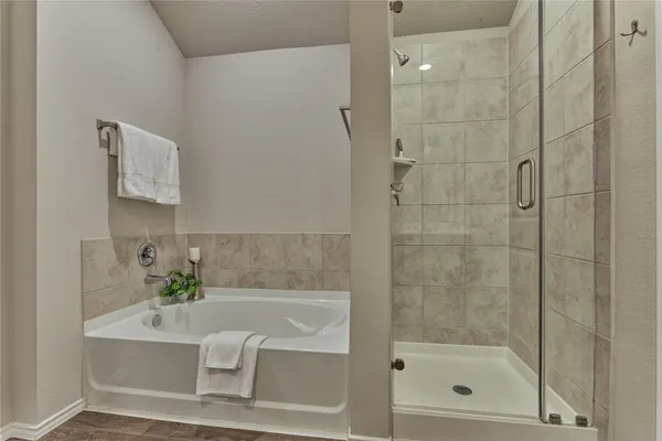 $2,049 | 13959 Leigh Lake Lane, Conroe, TX 77384