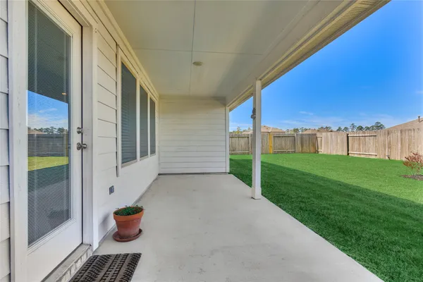 $2,049 | 13959 Leigh Lake Lane, Conroe, TX 77384