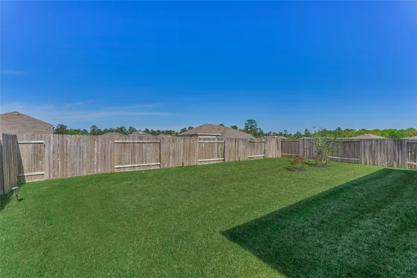 $2,049 | 13959 Leigh Lake Lane, Conroe, TX 77384
