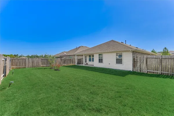 $2,049 | 13959 Leigh Lake Lane, Conroe, TX 77384