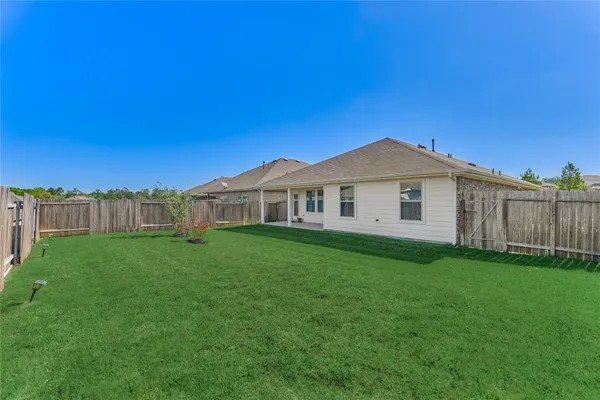 $2,049 | 13959 Leigh Lake Lane, Conroe, TX 77384