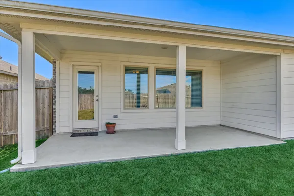 $2,049 | 13959 Leigh Lake Lane, Conroe, TX 77384