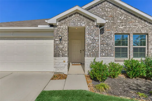 $2,049 | 13959 Leigh Lake Lane, Conroe, TX 77384