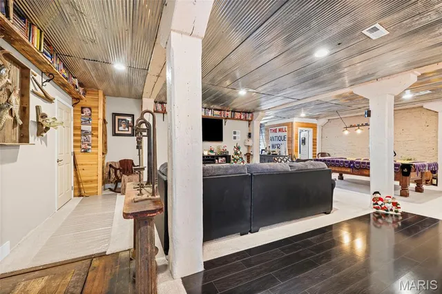 $599,900 | 305 North Main Street, Ste. Genevieve, MO 63670