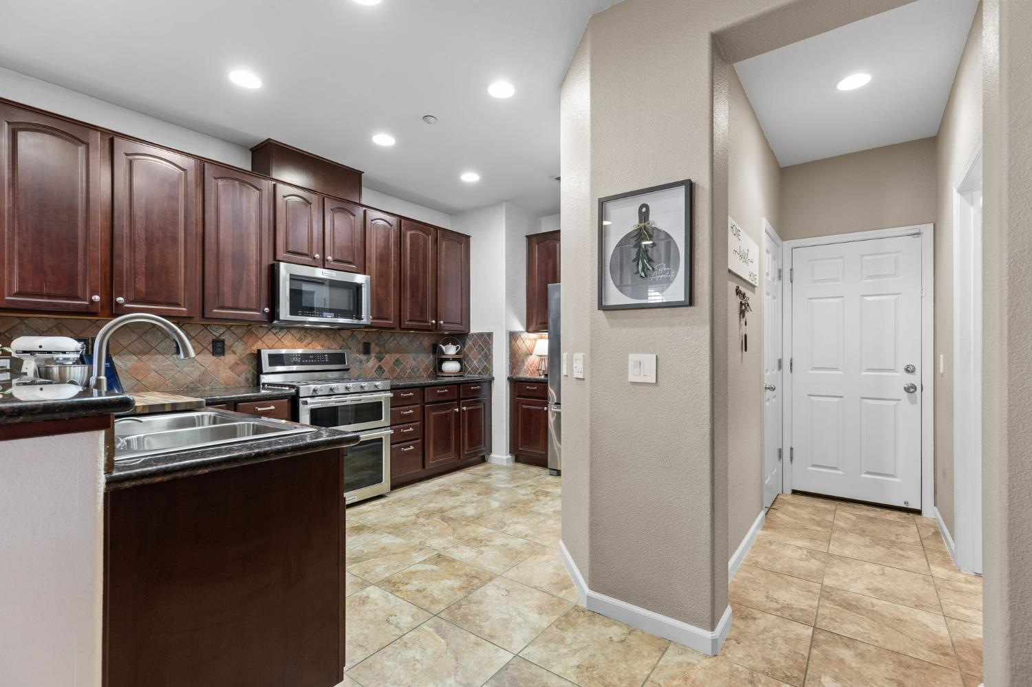 1107 Hudson Circle Lincoln, CA 95648 - Photo 15 of 51