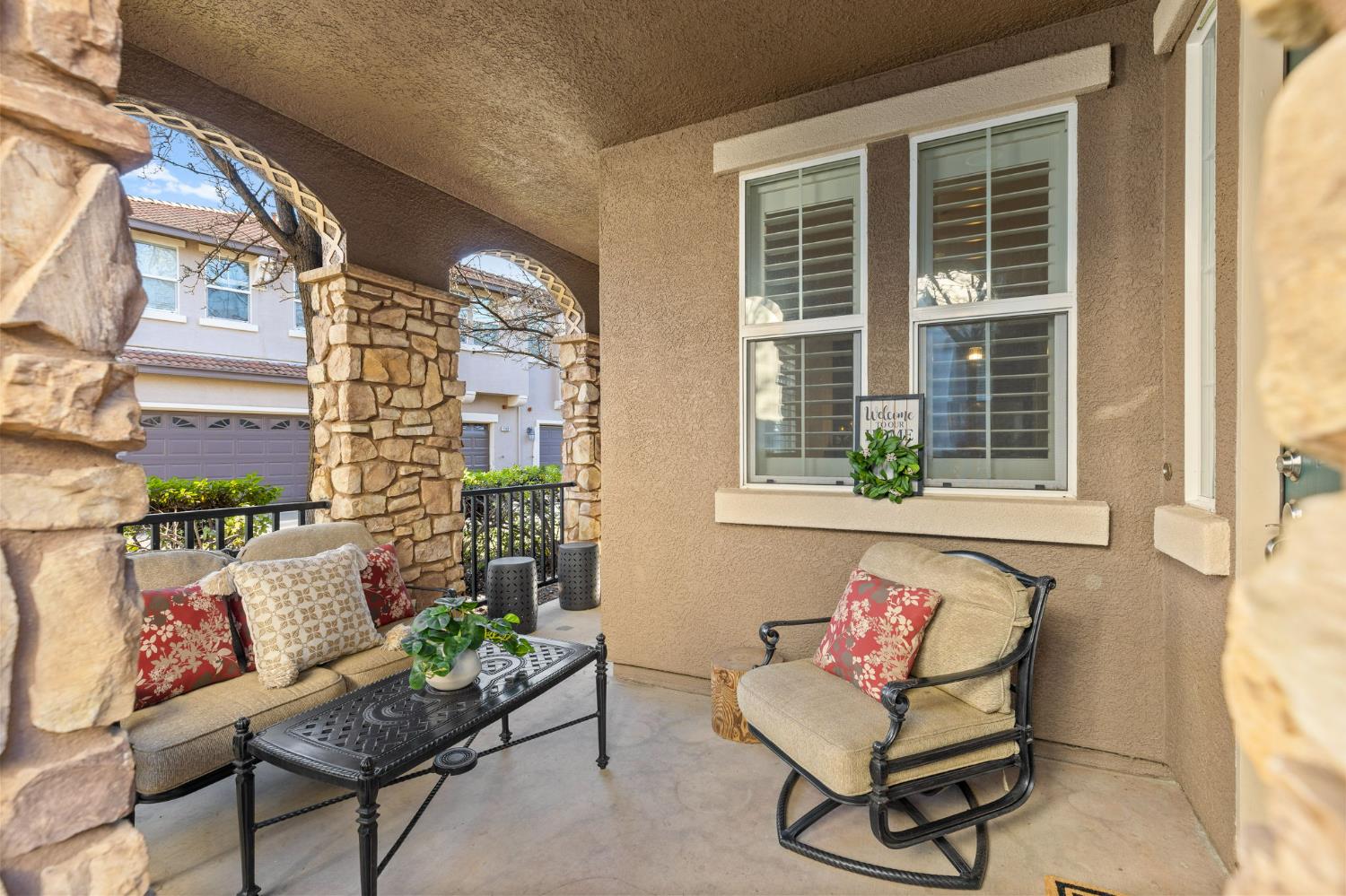 1107 Hudson Circle Lincoln, CA 95648 - Photo 44 of 51 a living room with furniture and windows