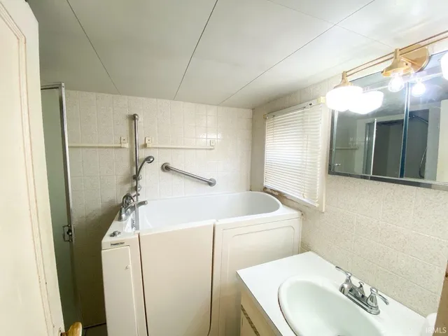 $79,900 | 508 North West Street, Winchester, IN 47394