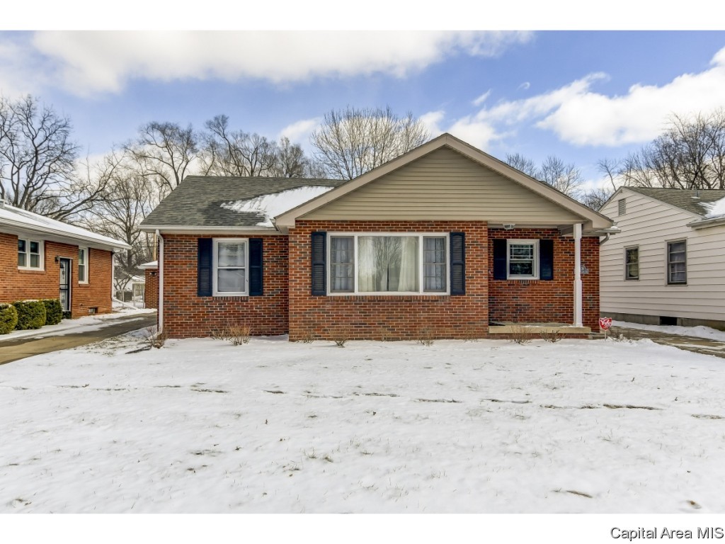 2428 South Walnut Street Springfield, IL 62704 - Photo 2 of 32