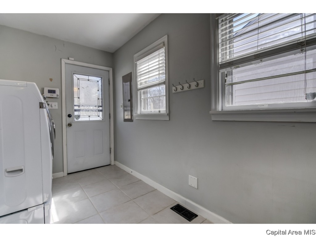 2428 South Walnut Street Springfield, IL 62704 - Photo 22 of 32