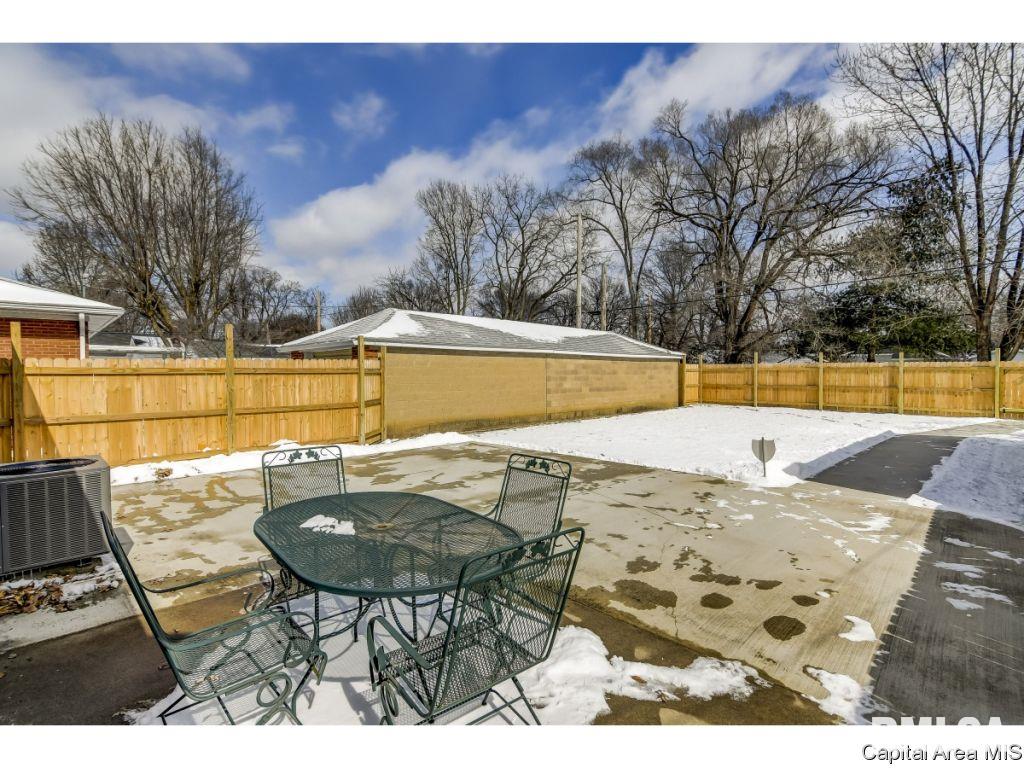2428 South Walnut Street Springfield, IL 62704 - Photo 27 of 32