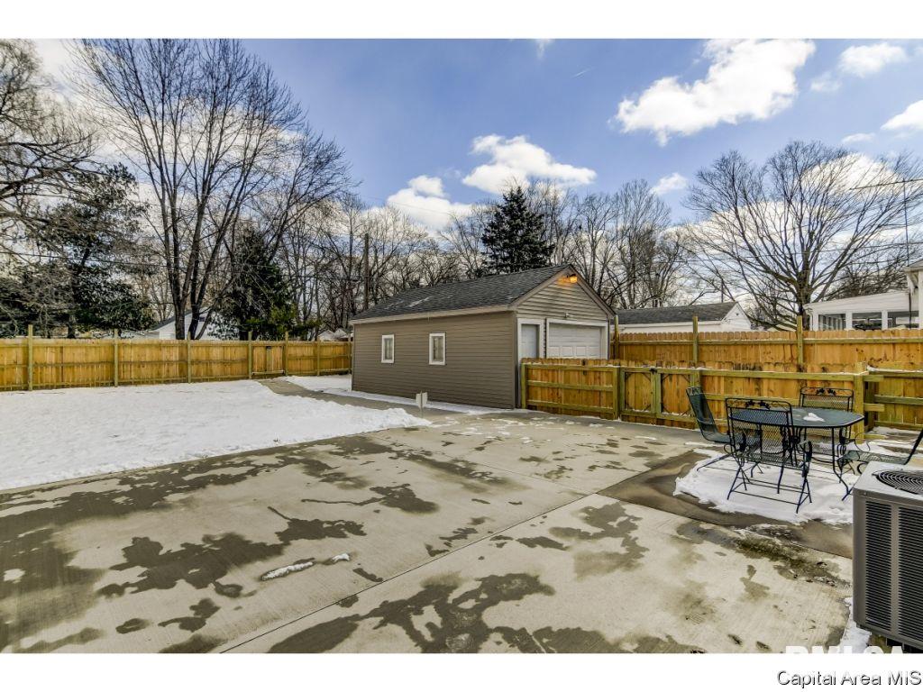 2428 South Walnut Street Springfield, IL 62704 - Photo 28 of 32
