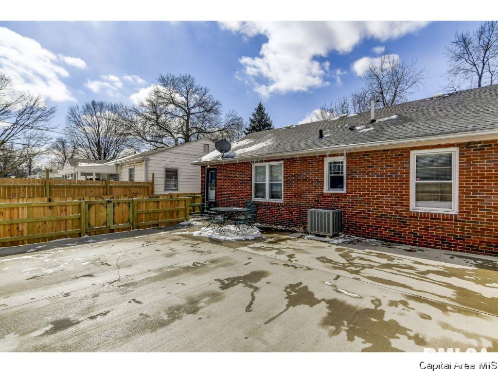 2428 South Walnut Street Springfield, IL 62704 - Photo 30 of 32