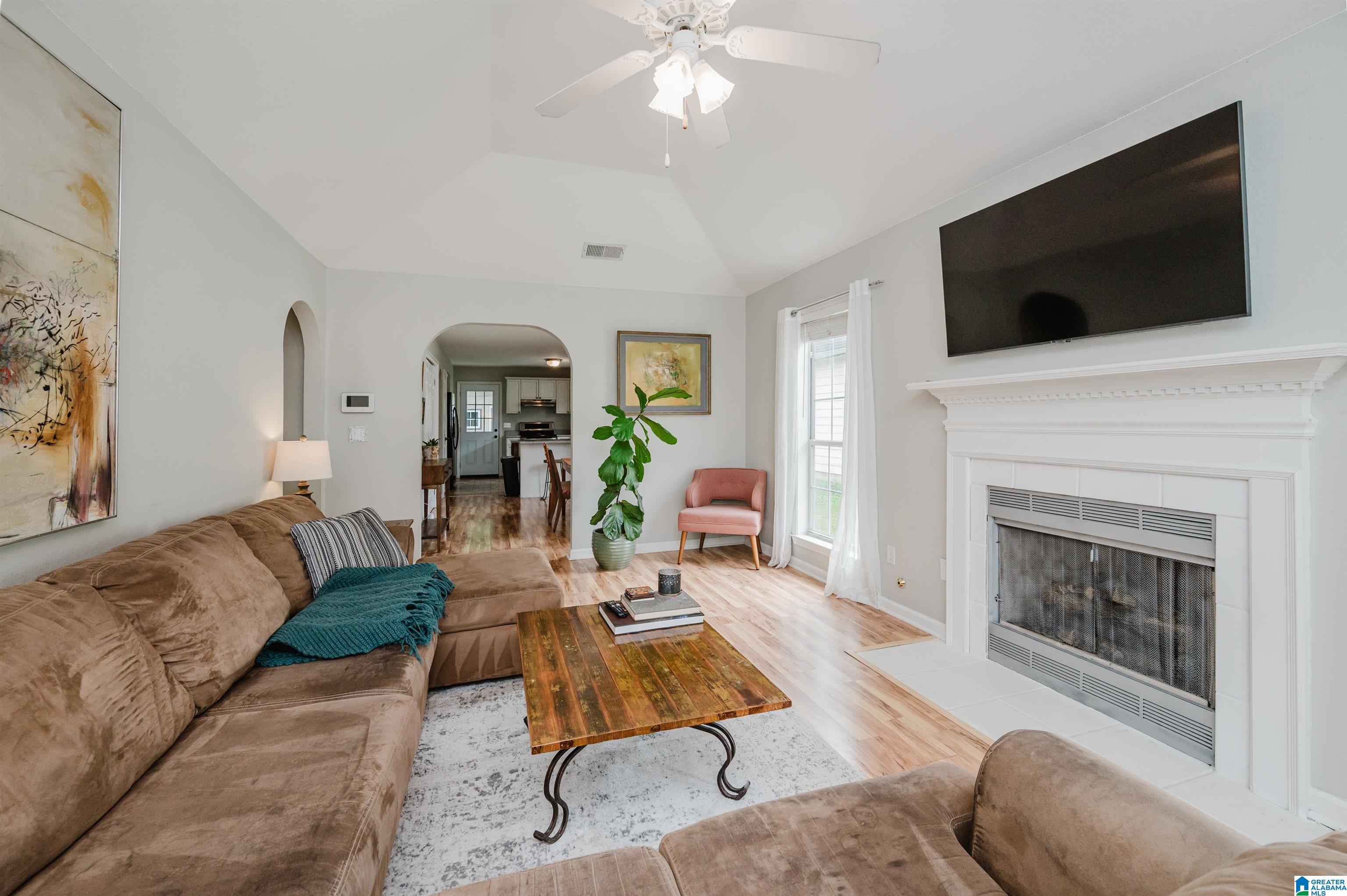 389 Walker Way Pelham, AL 35124 - Photo 9 of 37