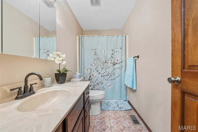 $335,000 | 963 Long Branch Road, Troy, IL 62294