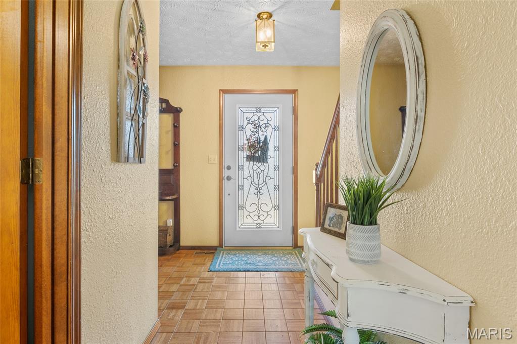 963 Long Branch Road Troy, IL 62294 - Photo 6 of 47