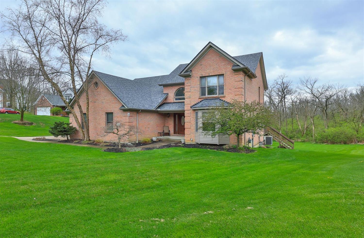 10025 Pebble Ridge Lane Cincinnati, OH 45252 - Photo 2 of 45 Gallery Image 2