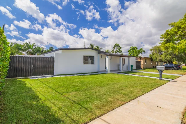 $995,000 | 11014 Westwood Lake Drive, Miami, FL 33165