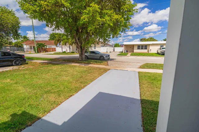 $995,000 | 11014 Westwood Lake Drive, Miami, FL 33165