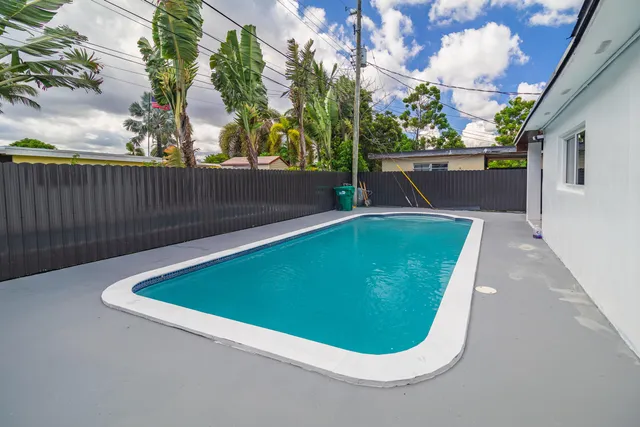 $995,000 | 11014 Westwood Lake Drive, Miami, FL 33165