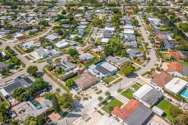 $995,000 | 11014 Westwood Lake Drive, Miami, FL 33165