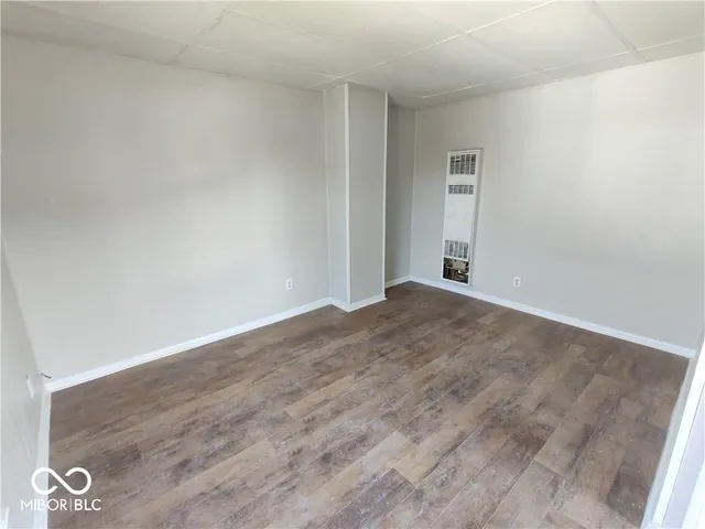 $324,900 | 106-108 West Pennsylvania Street, Shelbyville, IN 46176