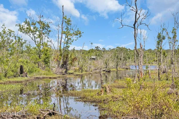 a black and white photo of a floor