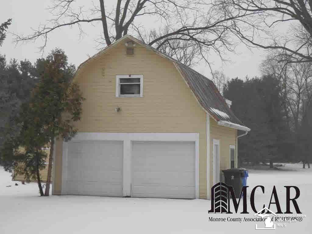 1319 East Hurd Road Monroe, MI 48162 - Photo 25 of 33 21310062-24.JPG