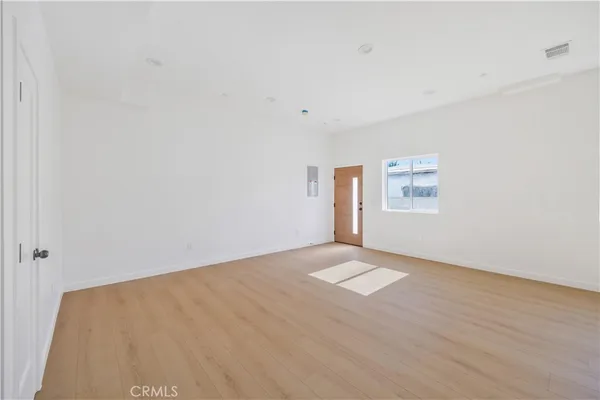 $999,999 | 10905 Dalerose Avenue, Unit B, Inglewood, CA 90304
