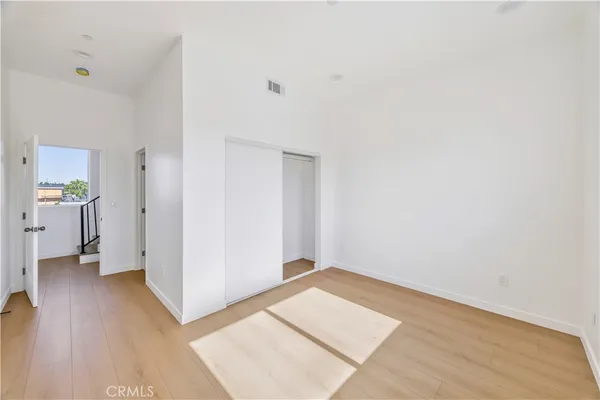 $999,999 | 10905 Dalerose Avenue, Unit B, Inglewood, CA 90304