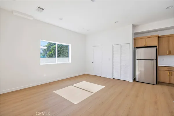 $999,999 | 10905 Dalerose Avenue, Unit B, Inglewood, CA 90304