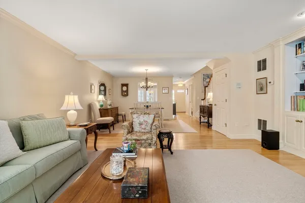 $650,000 | 9 Highcroft Way, Unit 9, Hopkinton, MA 01748